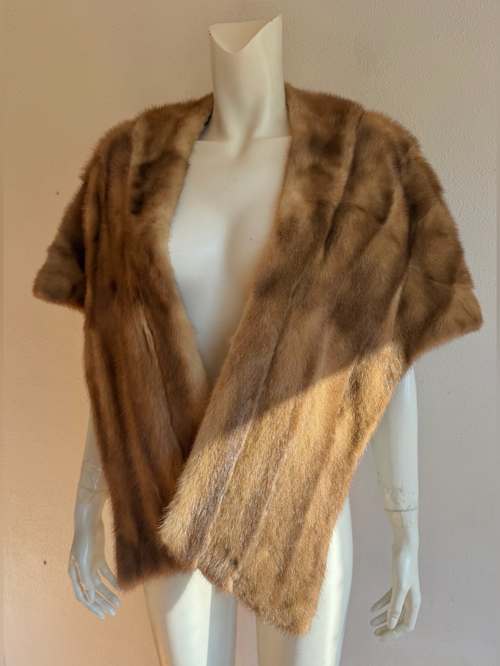 Vintage GENUINE MINK FUR Natural Brown Shrug Shawl Stole Wrap Bridal Wedding S/M - Picture 3 of 16